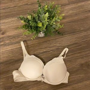 COPY - Maiden Form extreme push up bra